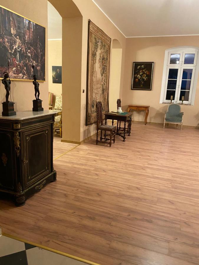 Palac Osowo Gostynskie Exteriér fotografie