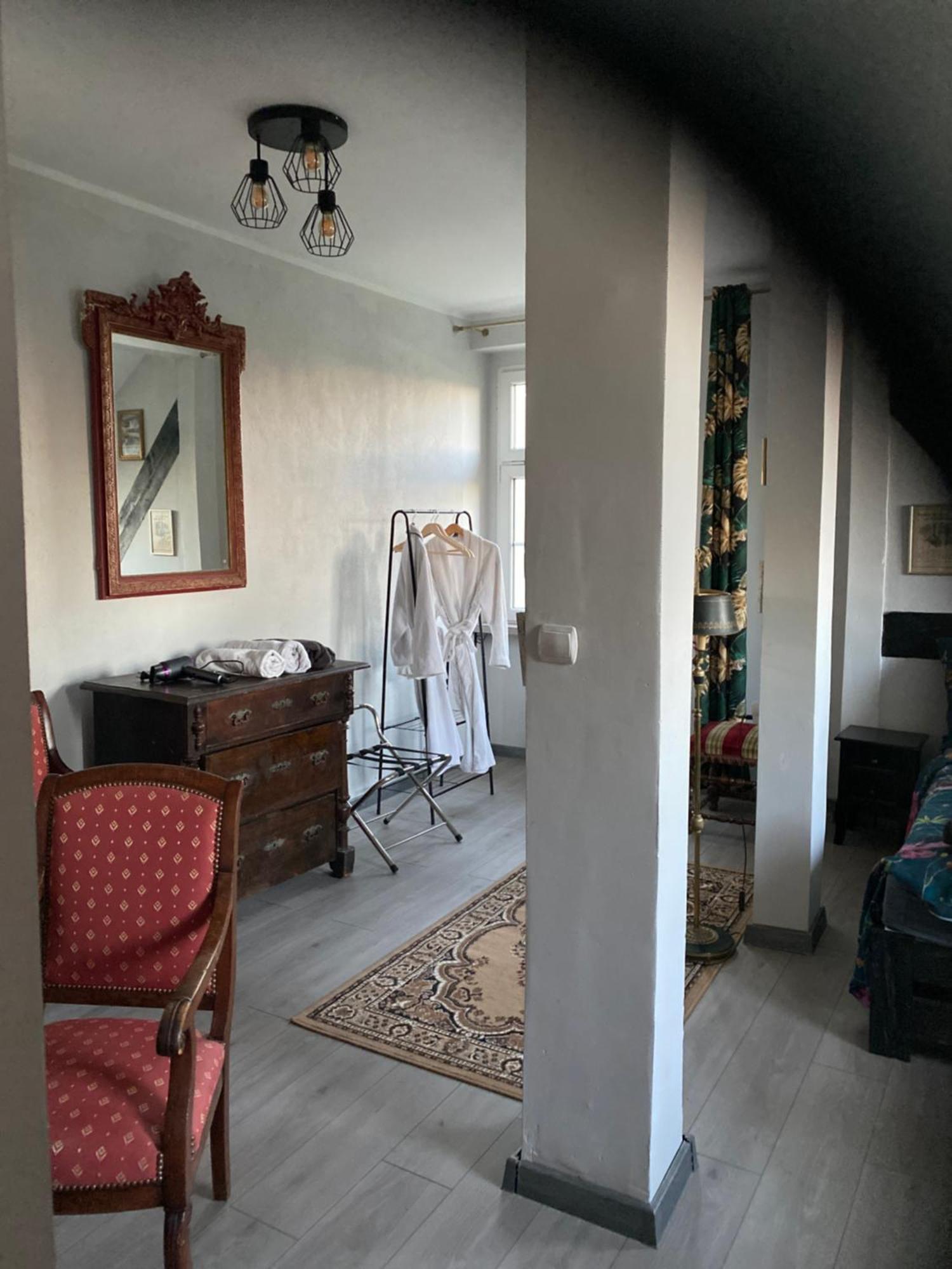 Palac Osowo Gostynskie Exteriér fotografie